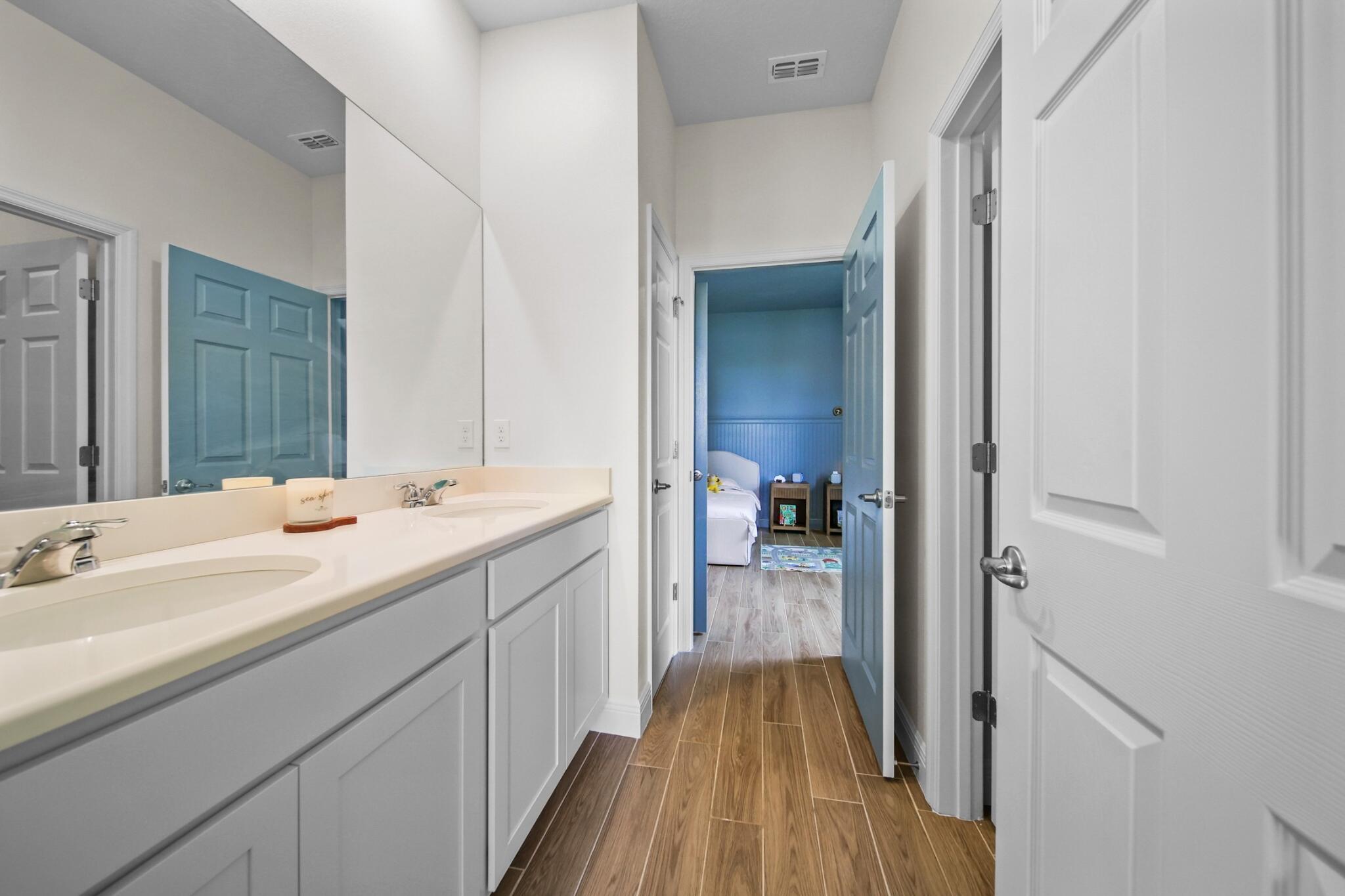 2306 SW Pamona Street