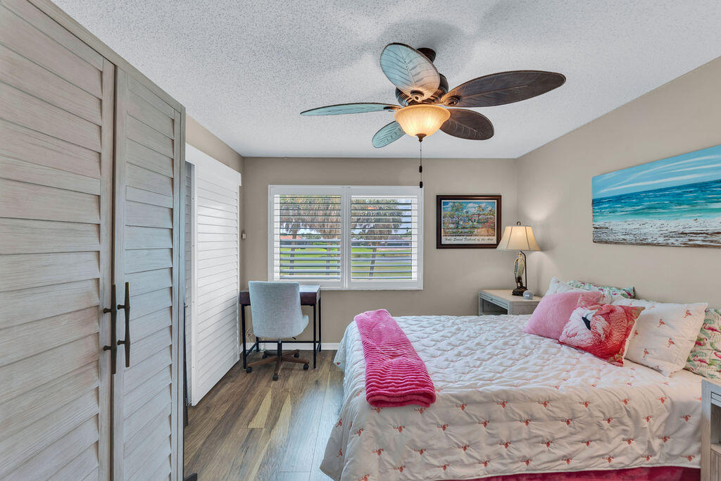 6980 SE Constitution Boulevard 203