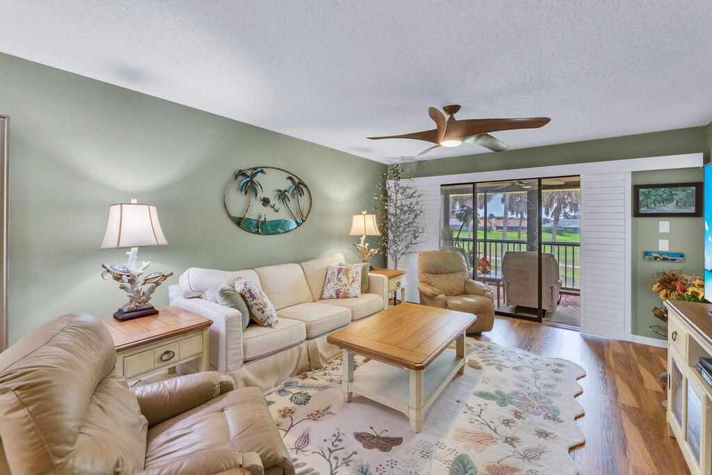 6980 SE Constitution Boulevard 203