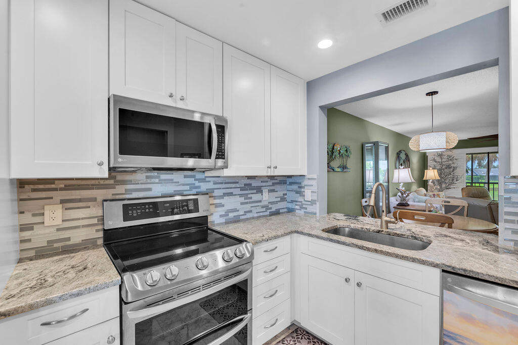 6980 SE Constitution Boulevard 203