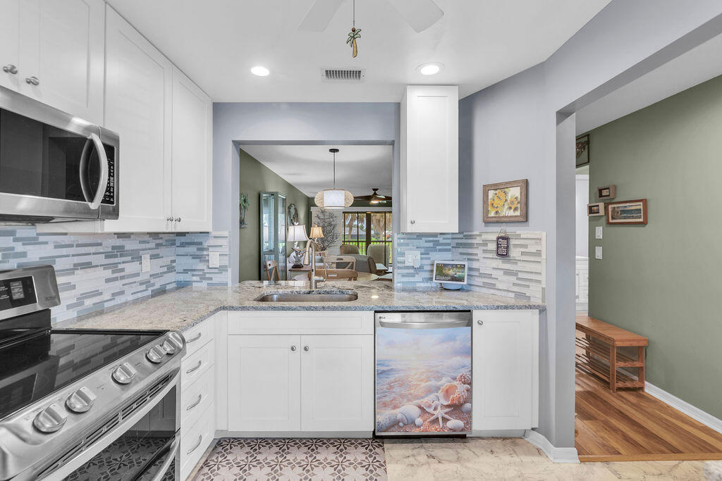 6980 SE Constitution Boulevard 203