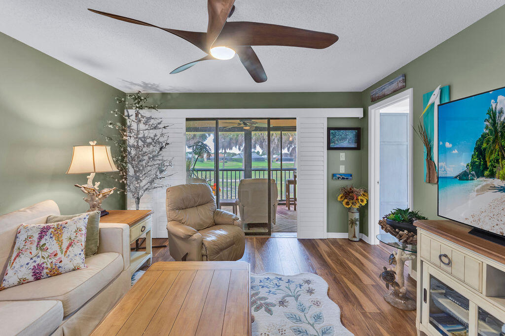 6980 SE Constitution Boulevard 203