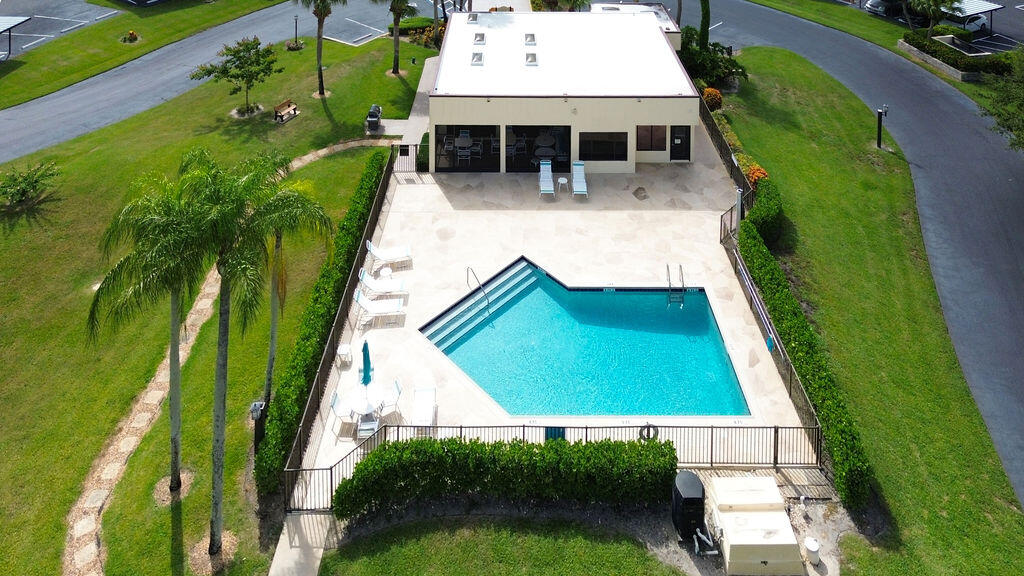 6980 SE Constitution Boulevard 203