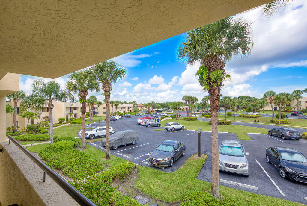 6980 SE Constitution Boulevard 203