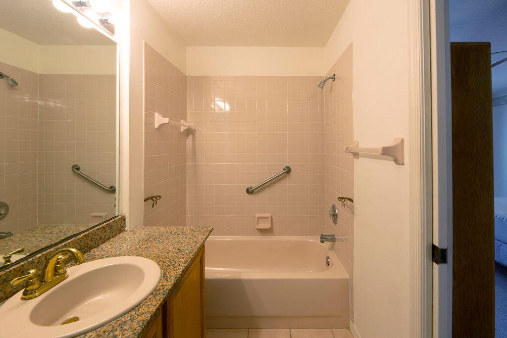 3373 SE East Snow Road