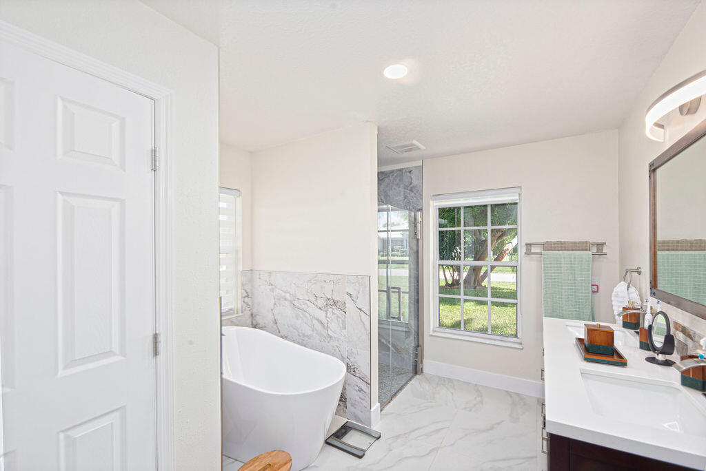 3362 SE East Snow Road