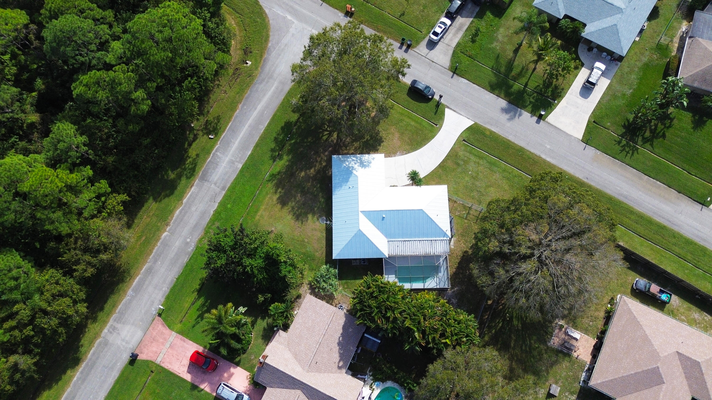 183 SW Airview Avenue