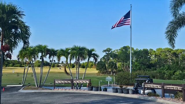 4480 NW Oakleaf Court