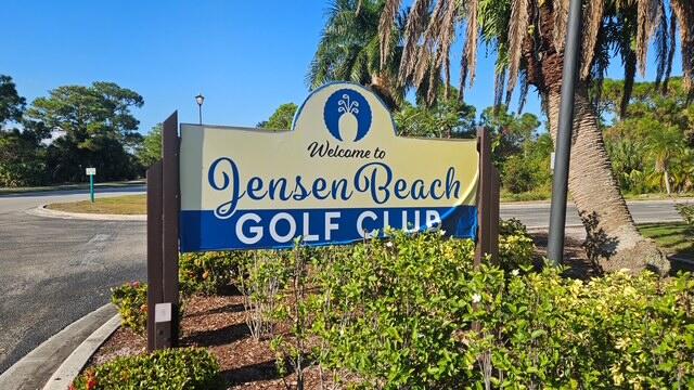 4480 NW Oakleaf Court