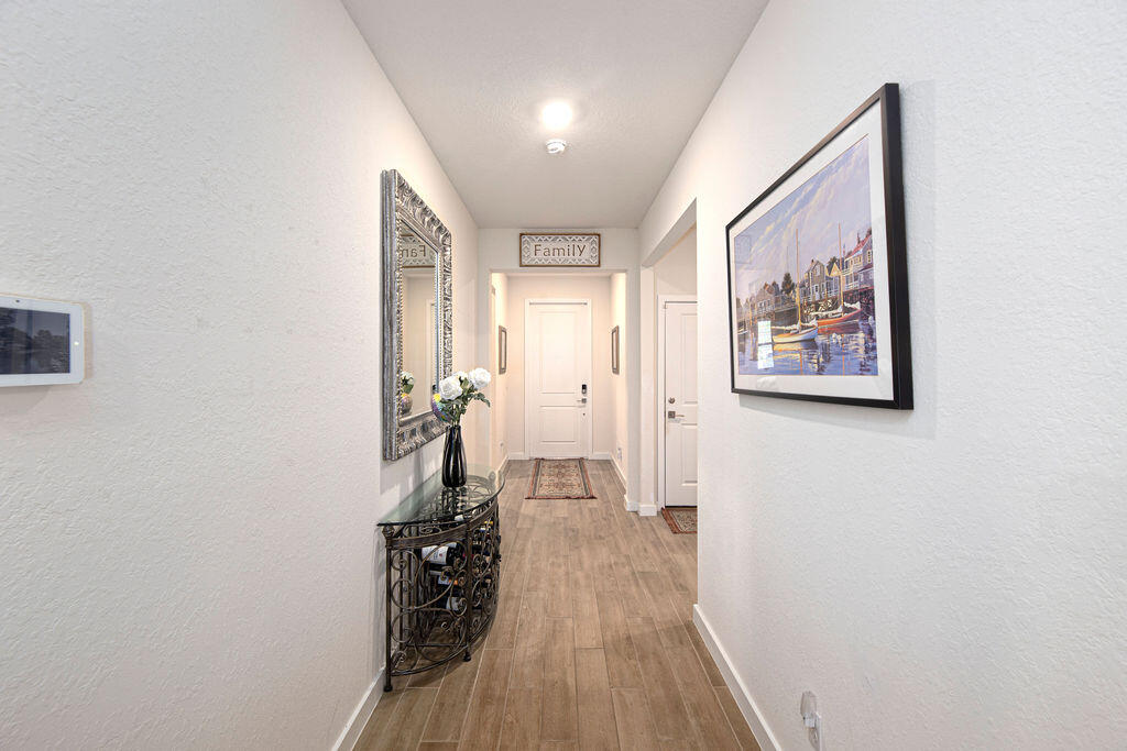 4480 NW Oakleaf Court