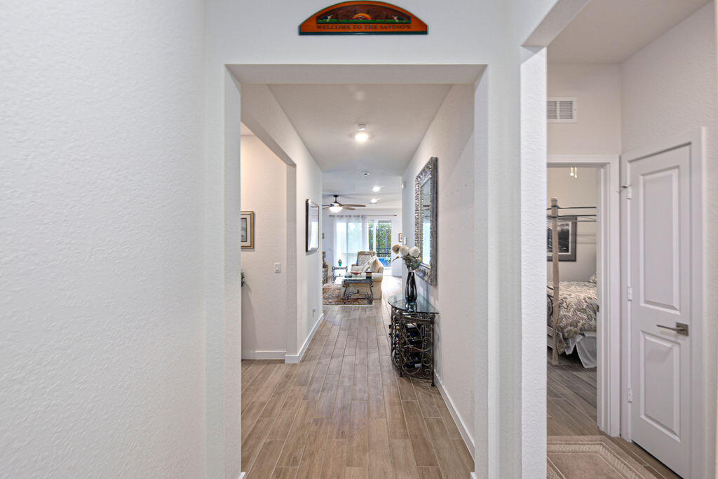 4480 NW Oakleaf Court