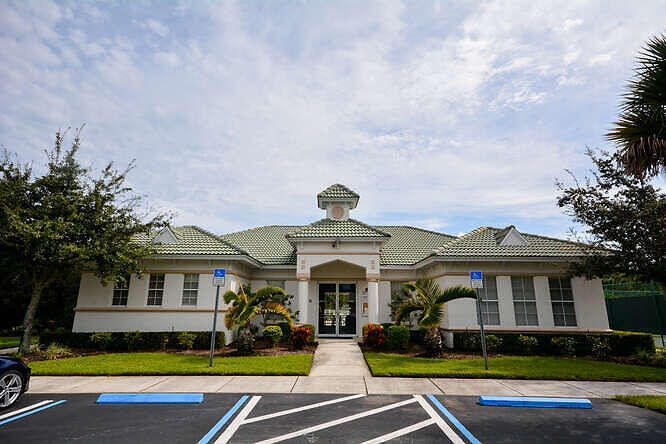 4480 NW Oakleaf Court