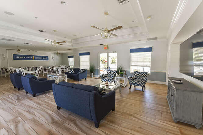 4480 NW Oakleaf Court