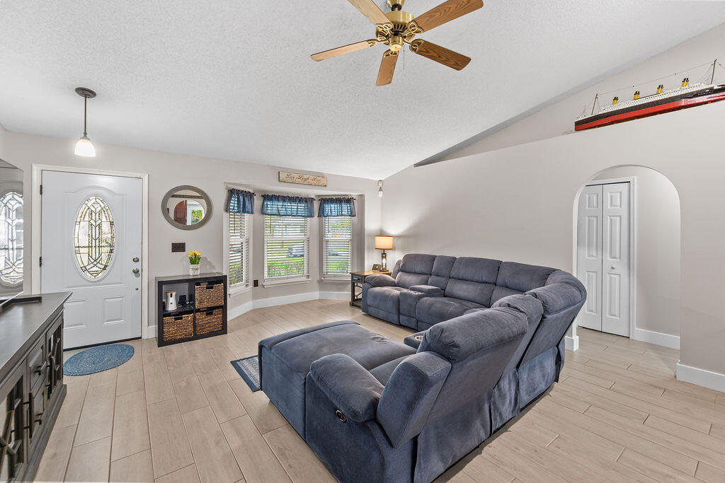 1838 SW Notre Dame Avenue, Port St. Lucie