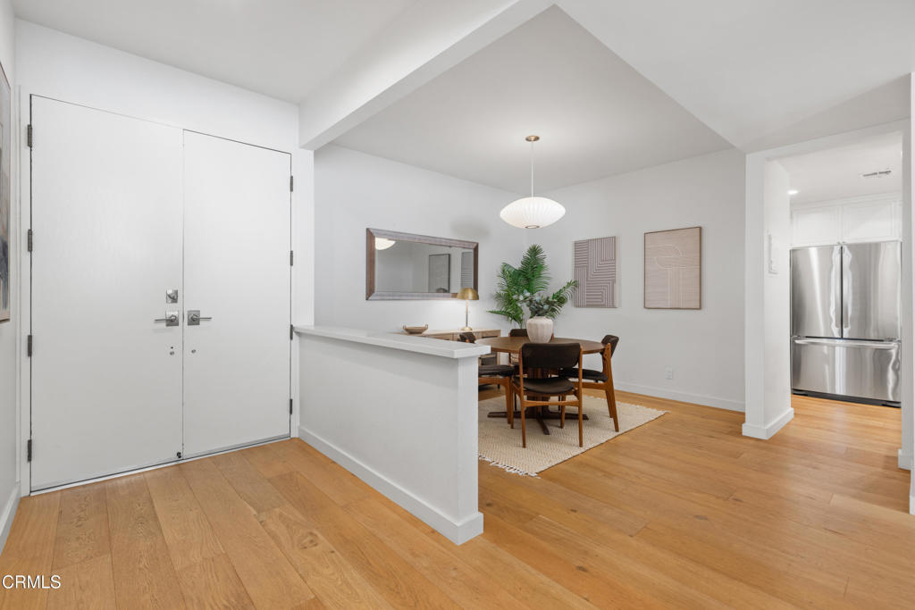 700 S Lake Avenue 110
