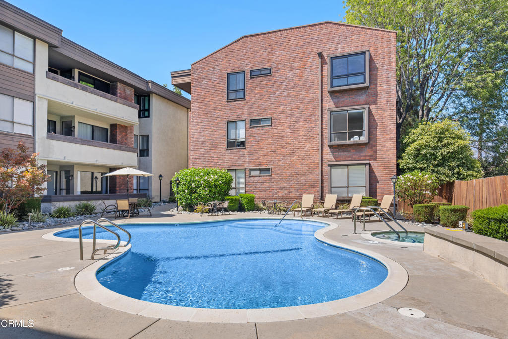 700 S Lake Avenue 110