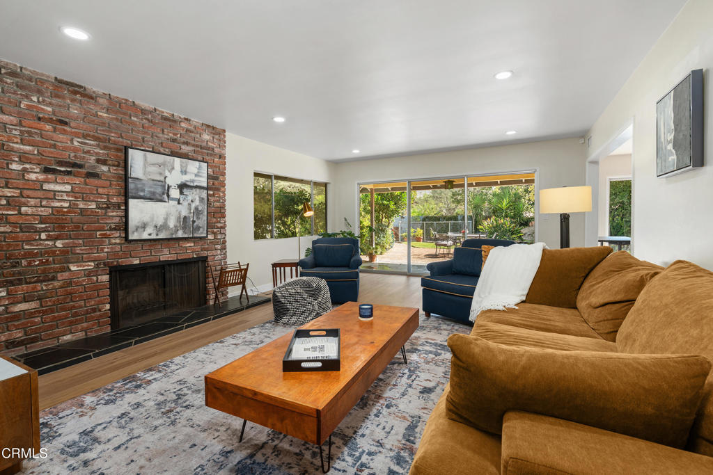 1930 Minoru Drive