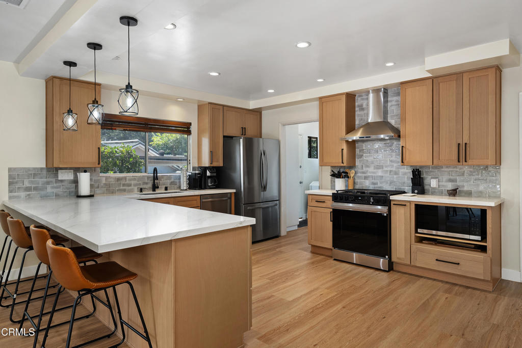 1930 Minoru Drive