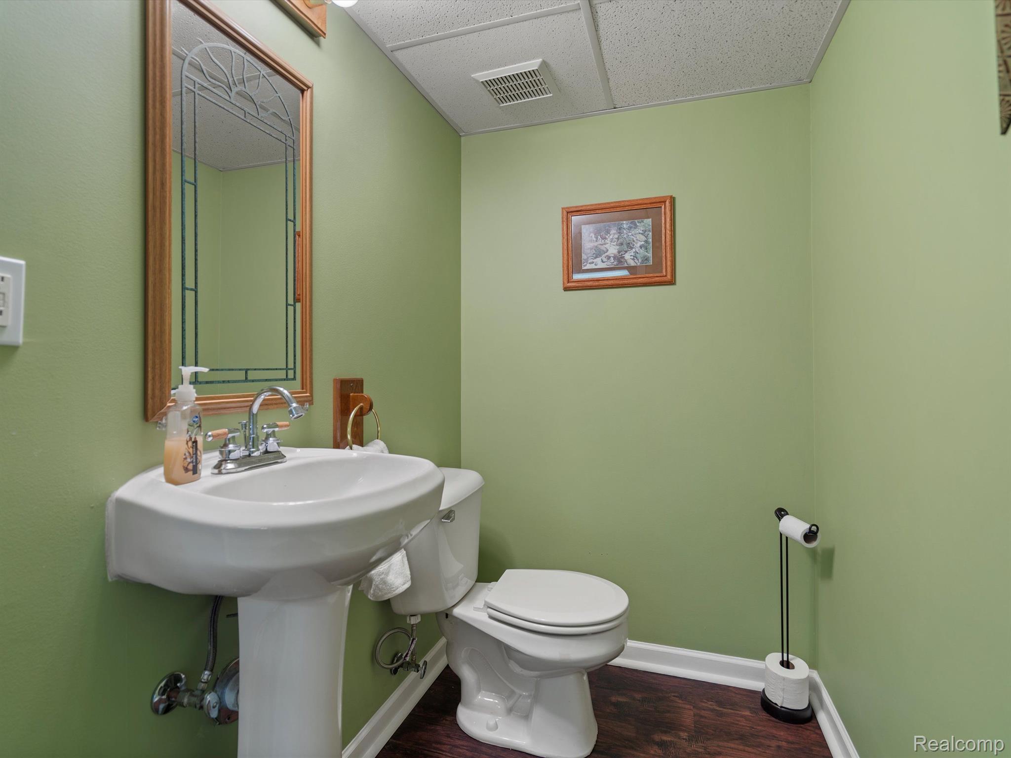 3584 BRIARBROOKE Lane