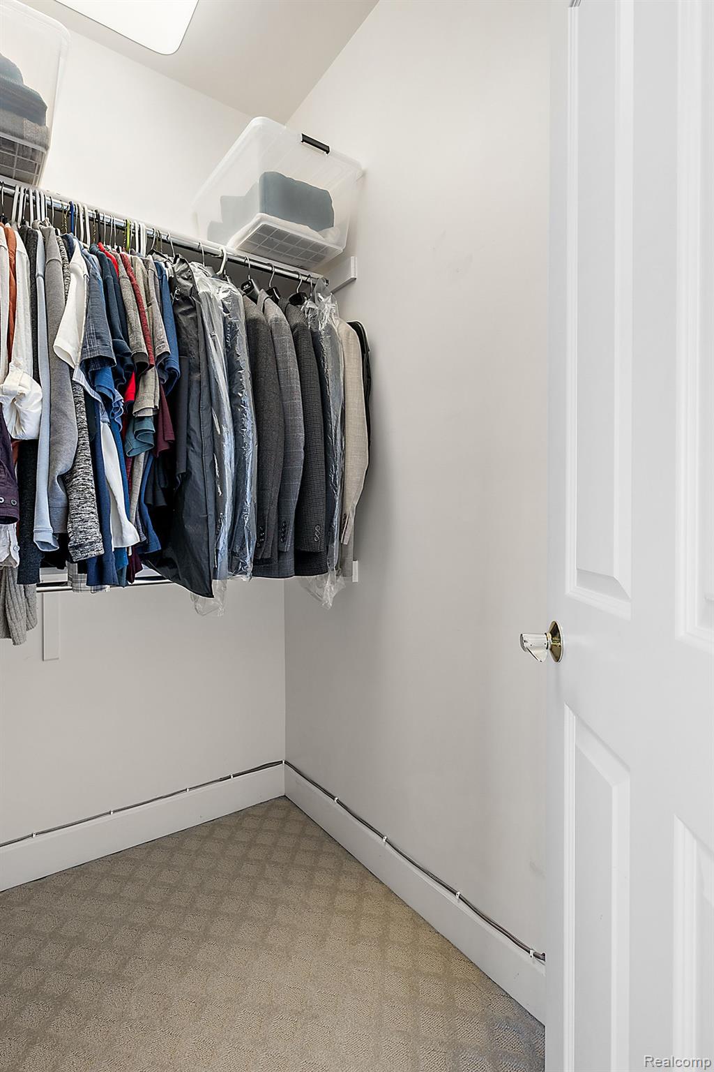 2087 CLIFFSIDE Drive