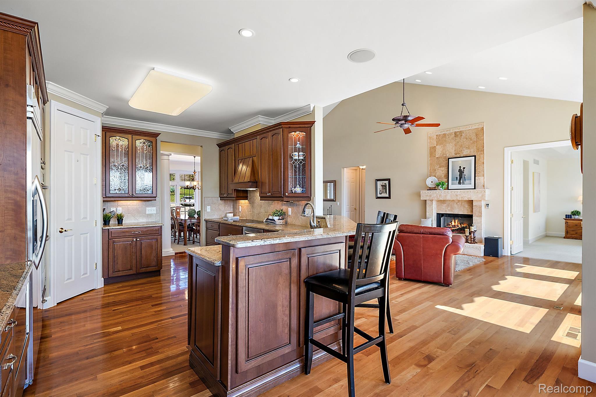 2087 CLIFFSIDE Drive