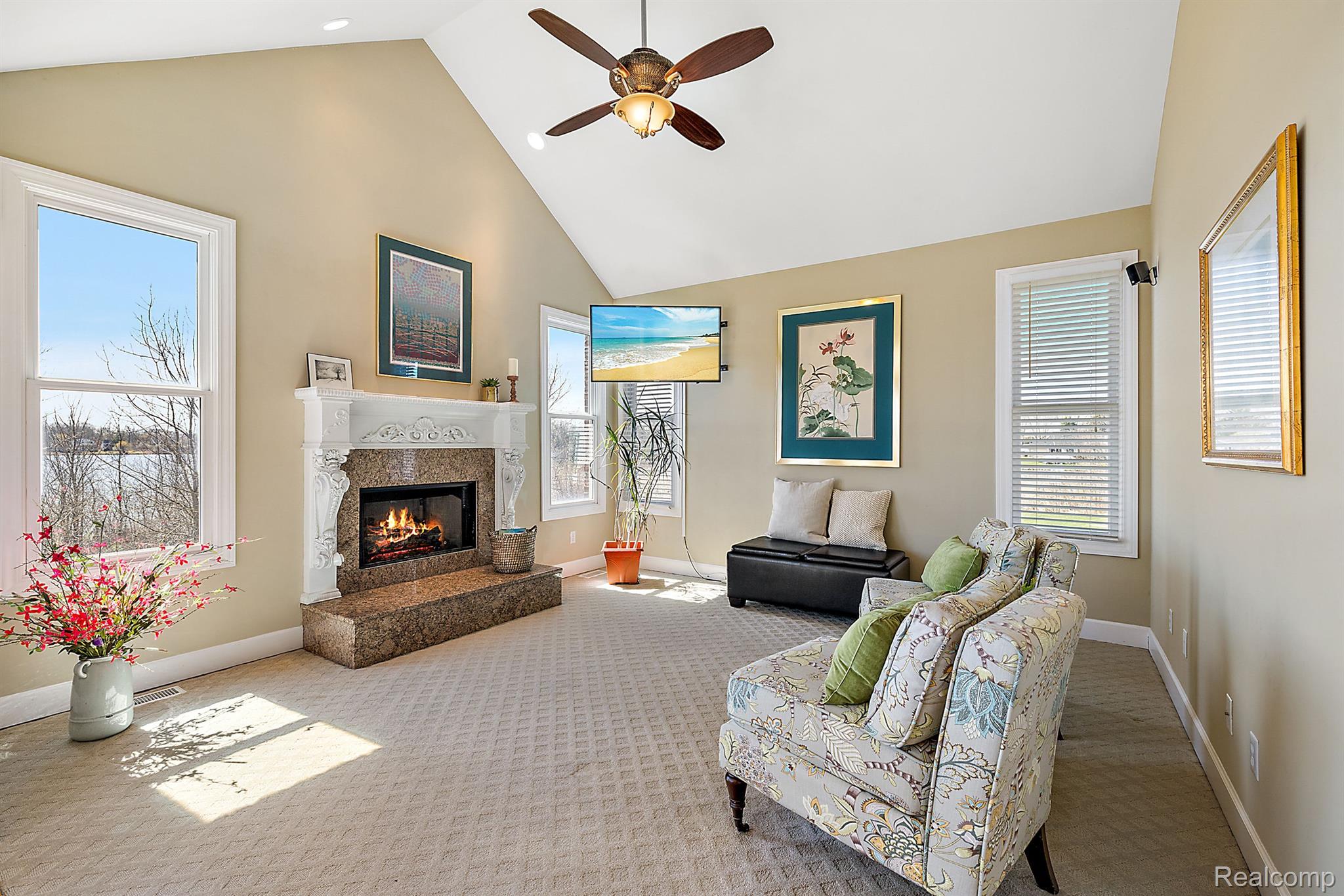 2087 CLIFFSIDE Drive