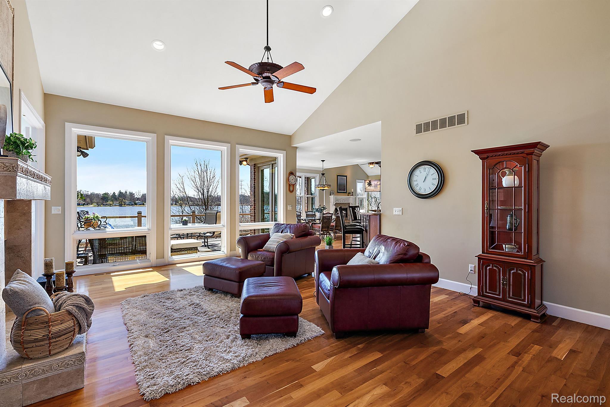 2087 CLIFFSIDE Drive