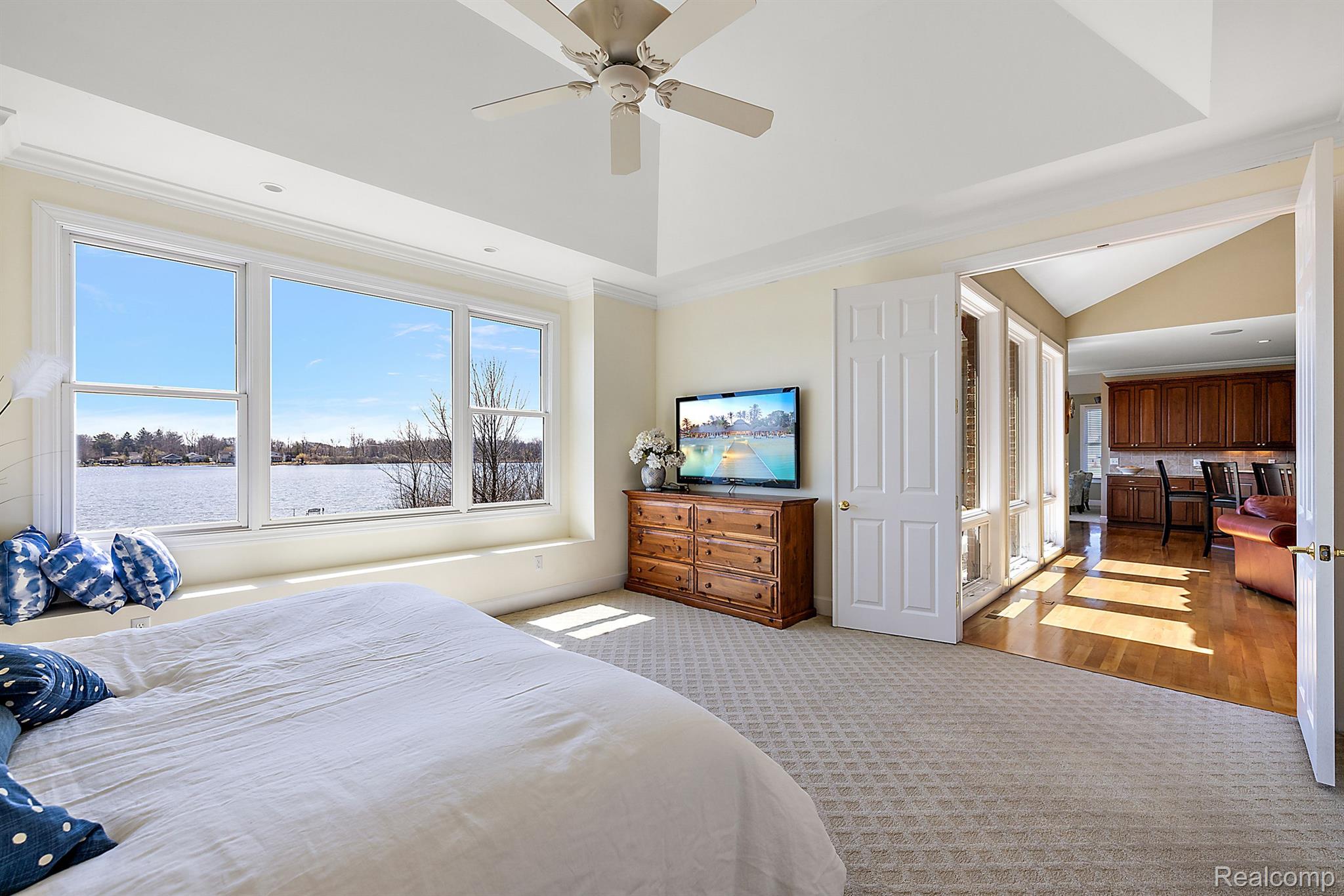 2087 CLIFFSIDE Drive