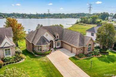 2087 CLIFFSIDE Drive