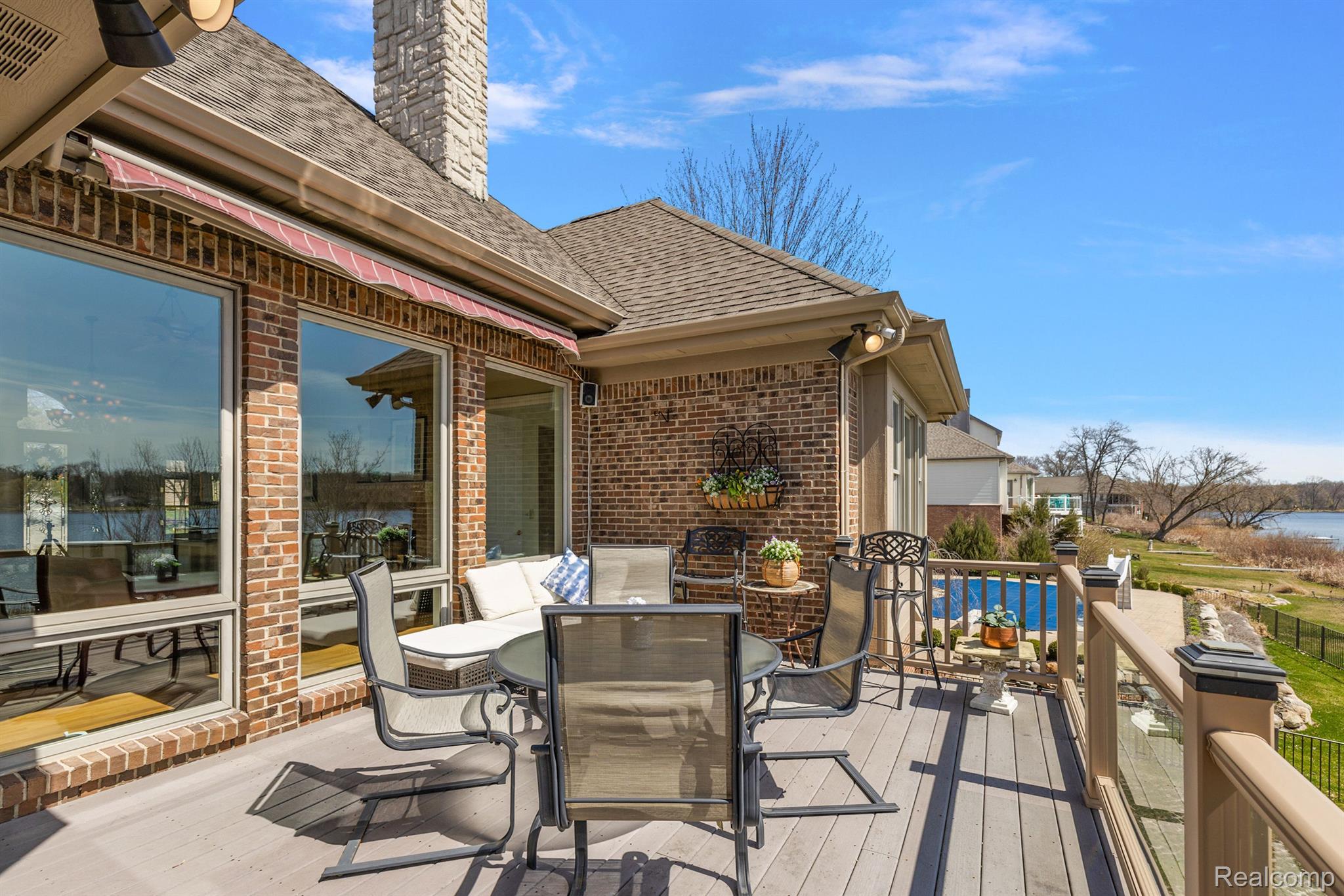 2087 CLIFFSIDE Drive