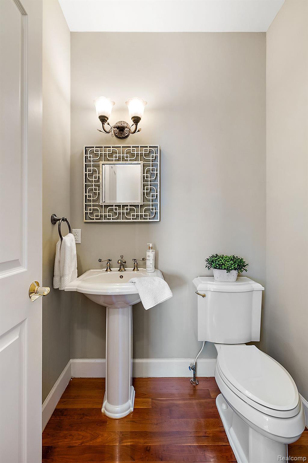 2087 CLIFFSIDE Drive