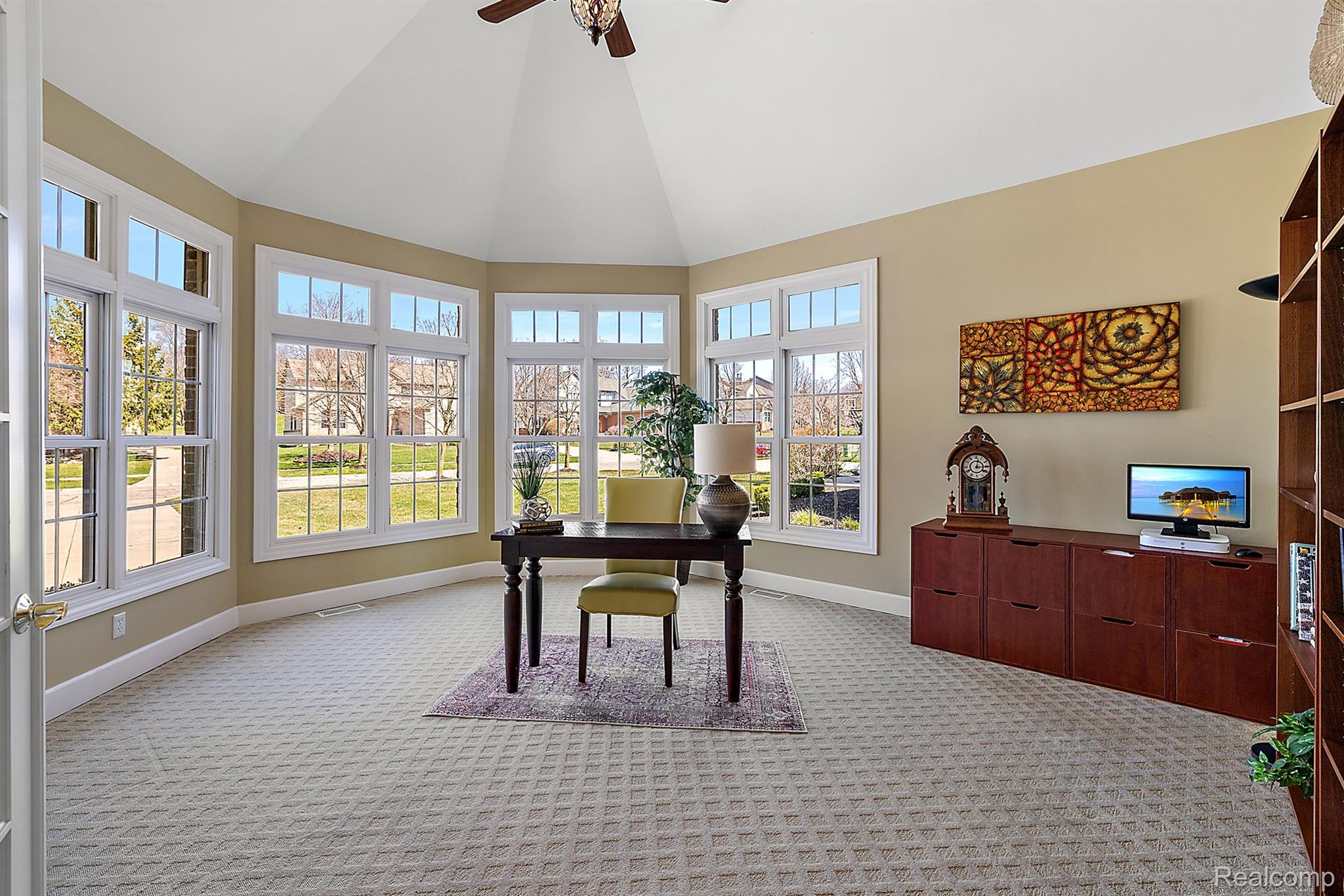 2087 CLIFFSIDE Drive