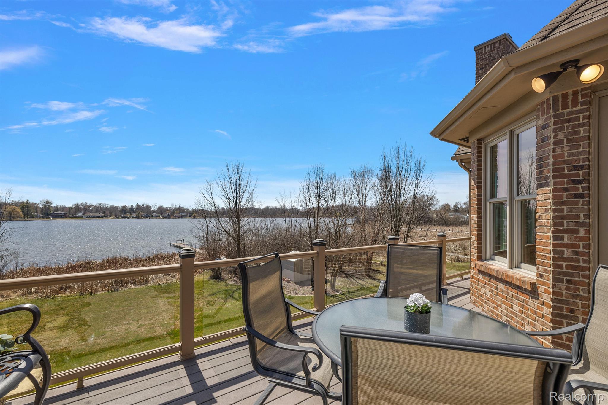 2087 CLIFFSIDE Drive