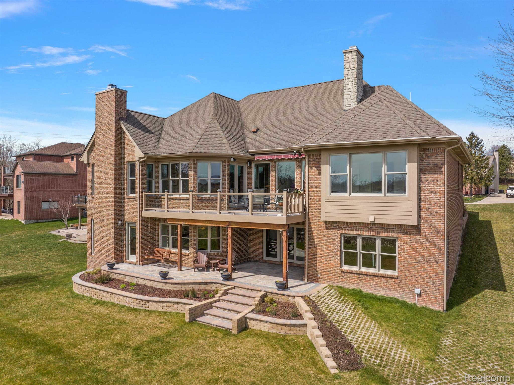 2087 CLIFFSIDE Drive