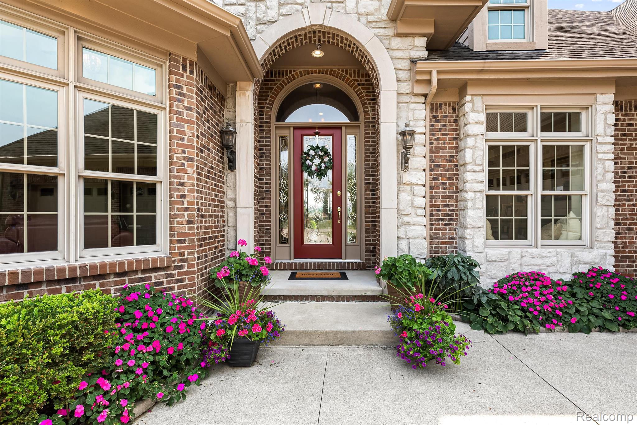 2087 CLIFFSIDE Drive