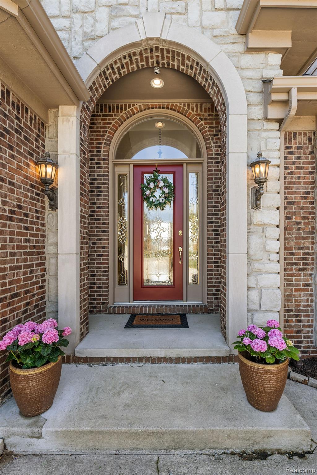 2087 CLIFFSIDE Drive