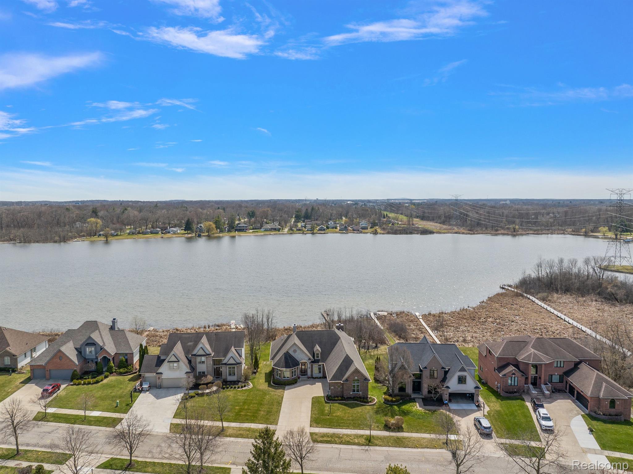 2087 CLIFFSIDE Drive