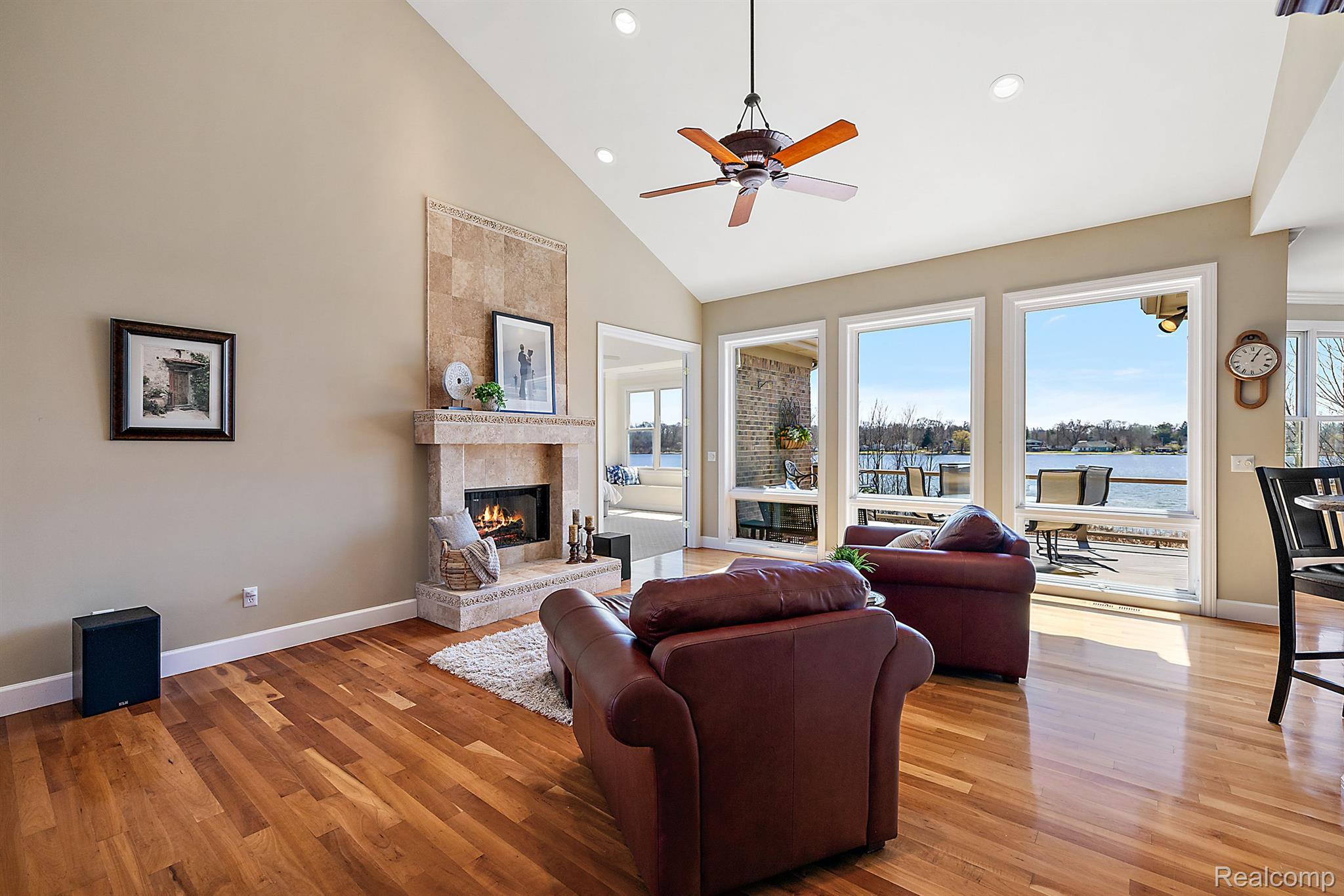 2087 CLIFFSIDE Drive