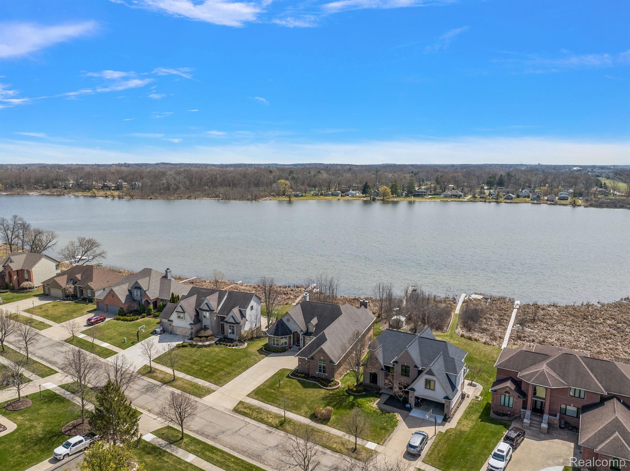 2087 CLIFFSIDE Drive