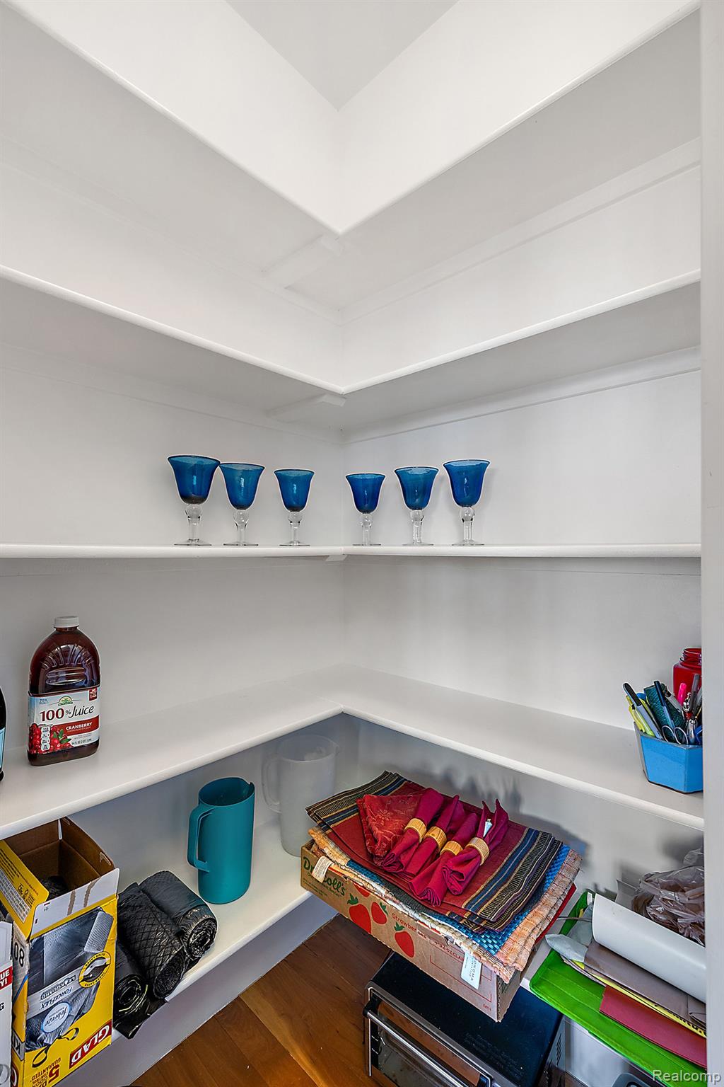 2087 CLIFFSIDE Drive