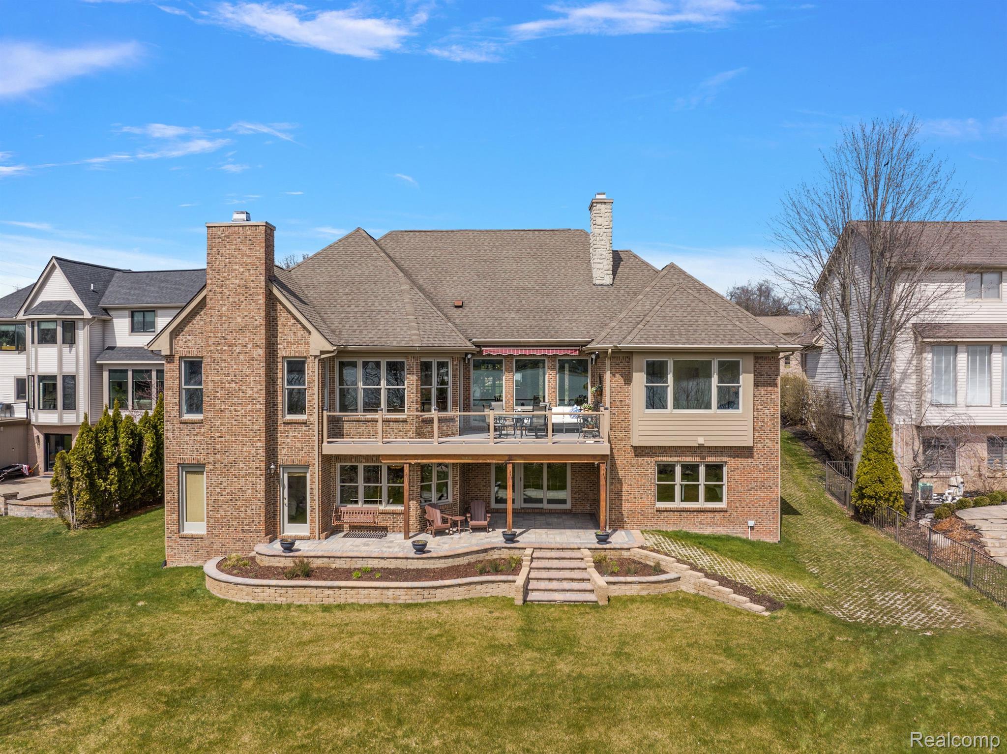 2087 CLIFFSIDE Drive