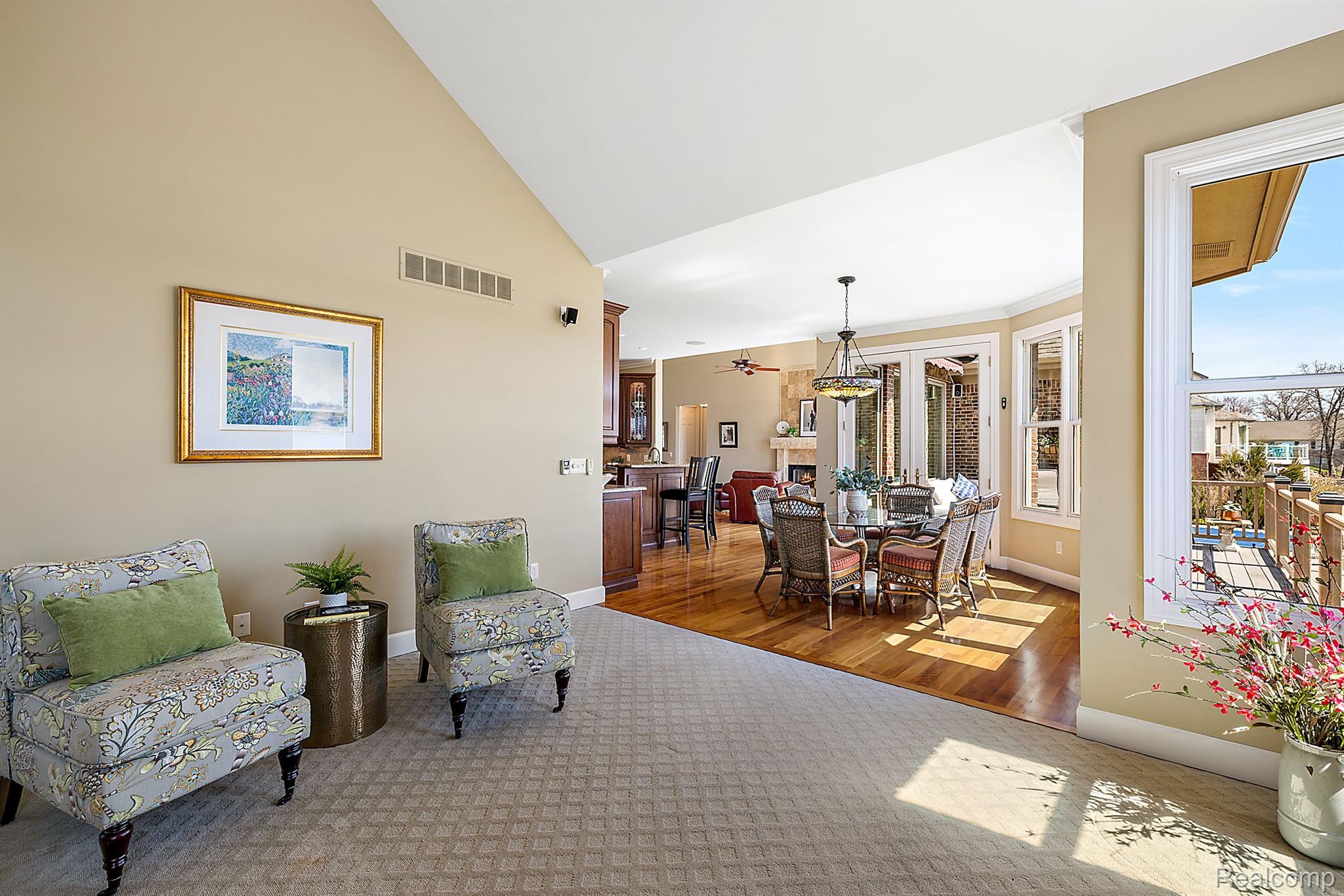 2087 CLIFFSIDE Drive