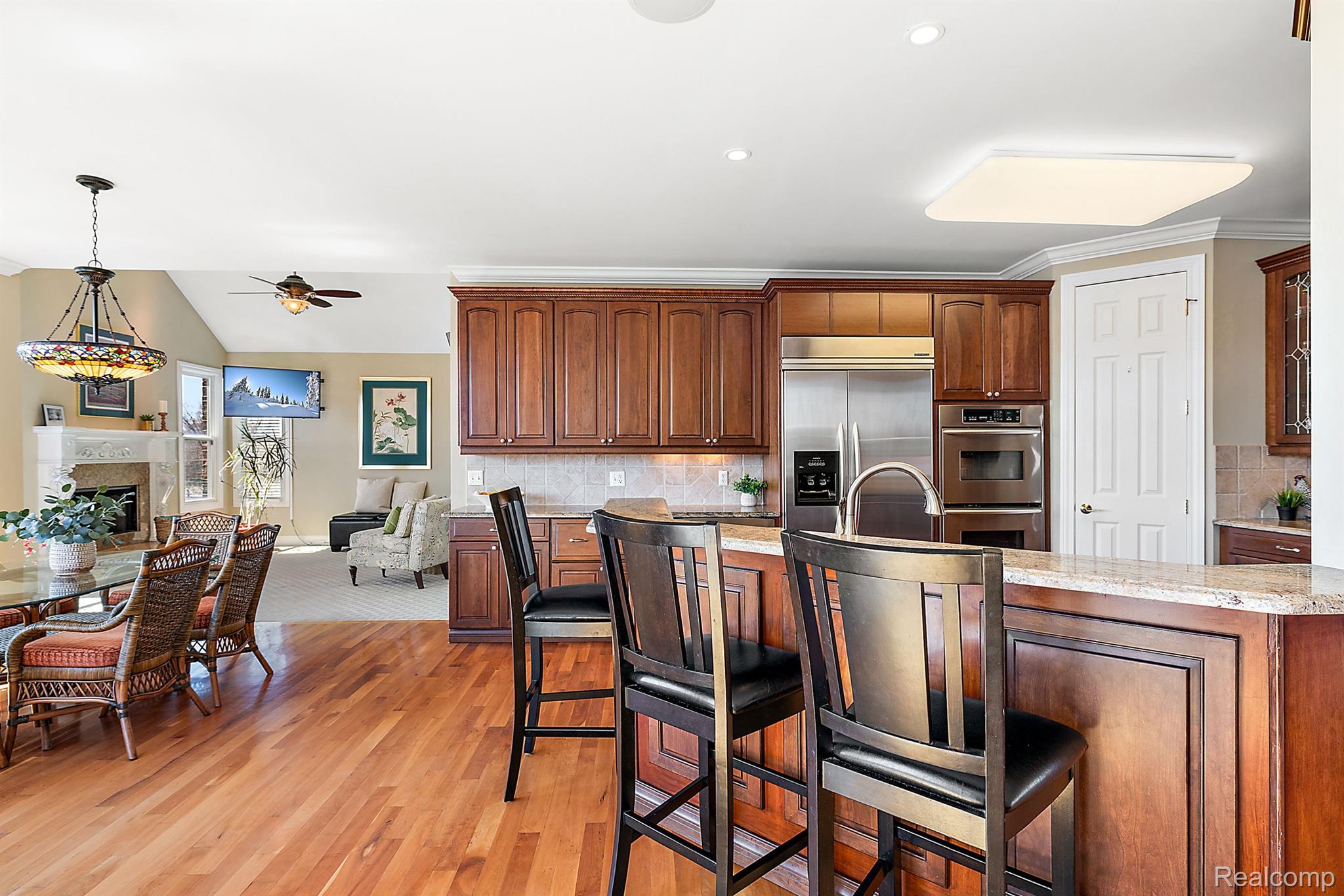 2087 CLIFFSIDE Drive