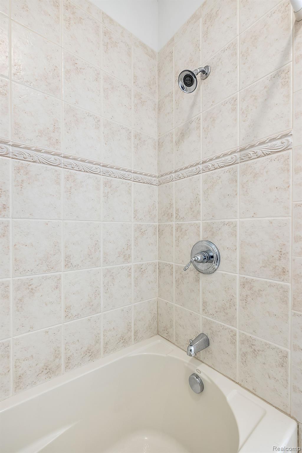 2087 CLIFFSIDE Drive