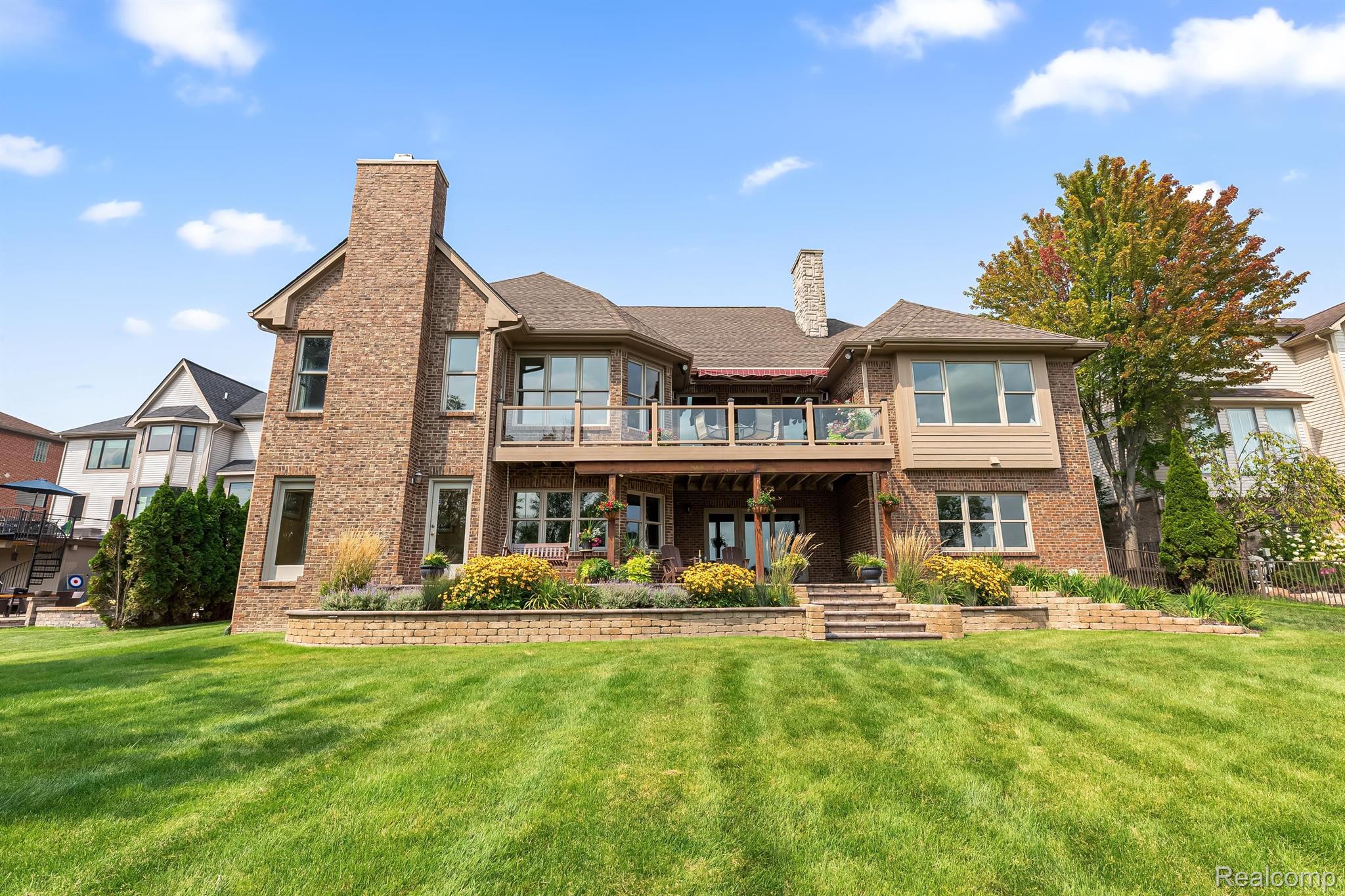 2087 CLIFFSIDE Drive