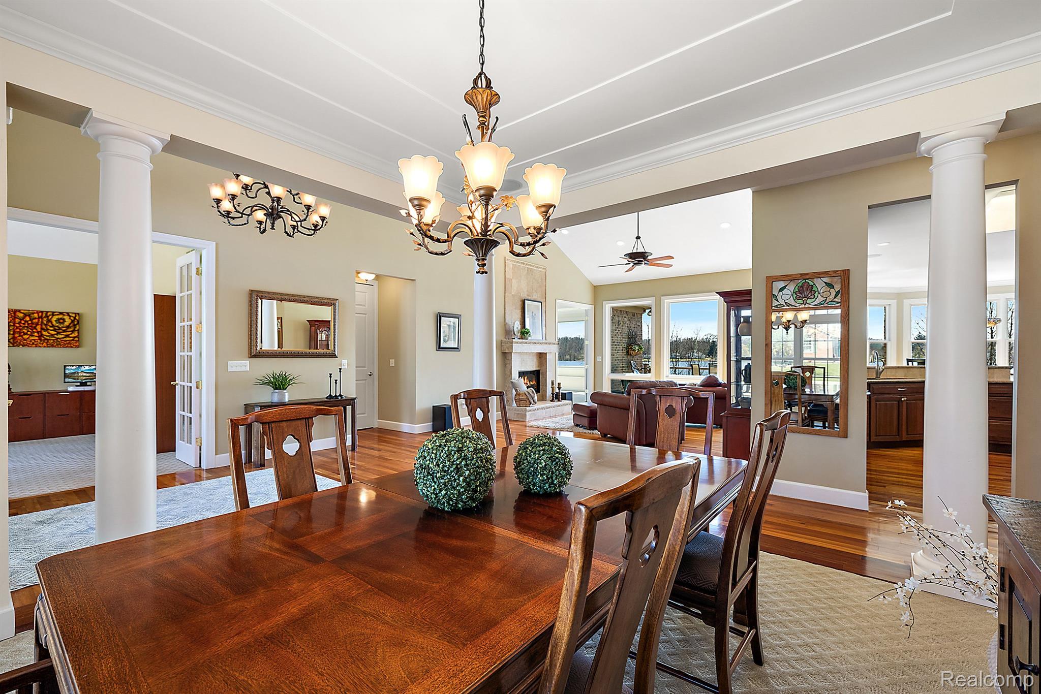 2087 CLIFFSIDE Drive