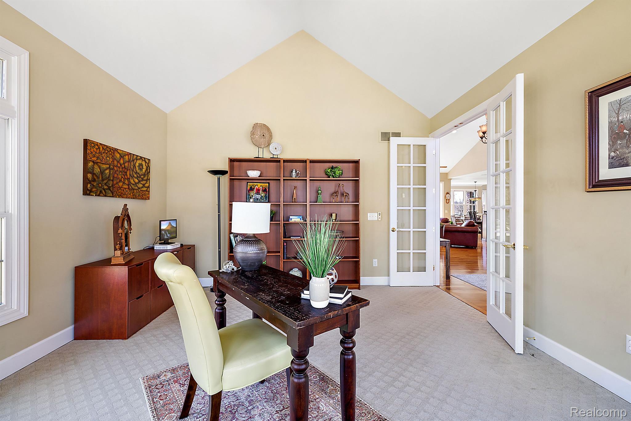 2087 CLIFFSIDE Drive