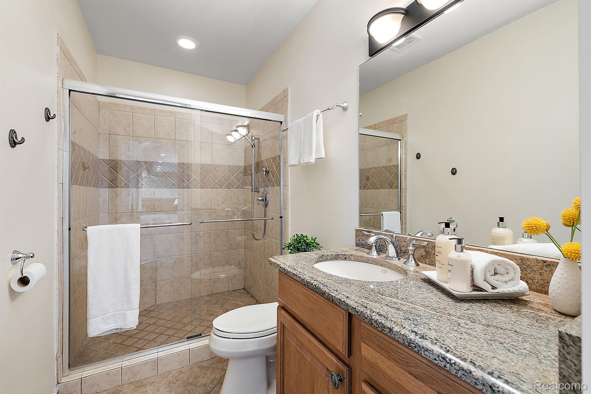 2087 CLIFFSIDE Drive