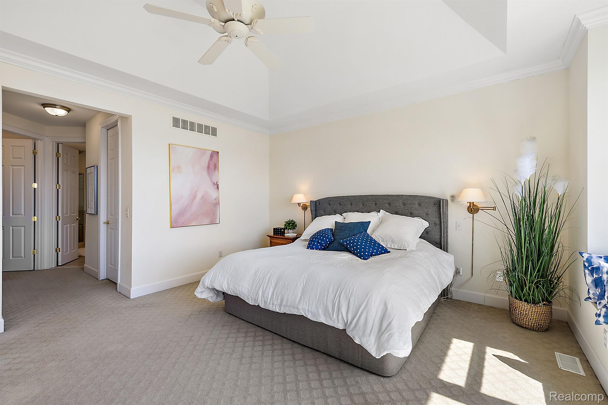 2087 CLIFFSIDE Drive