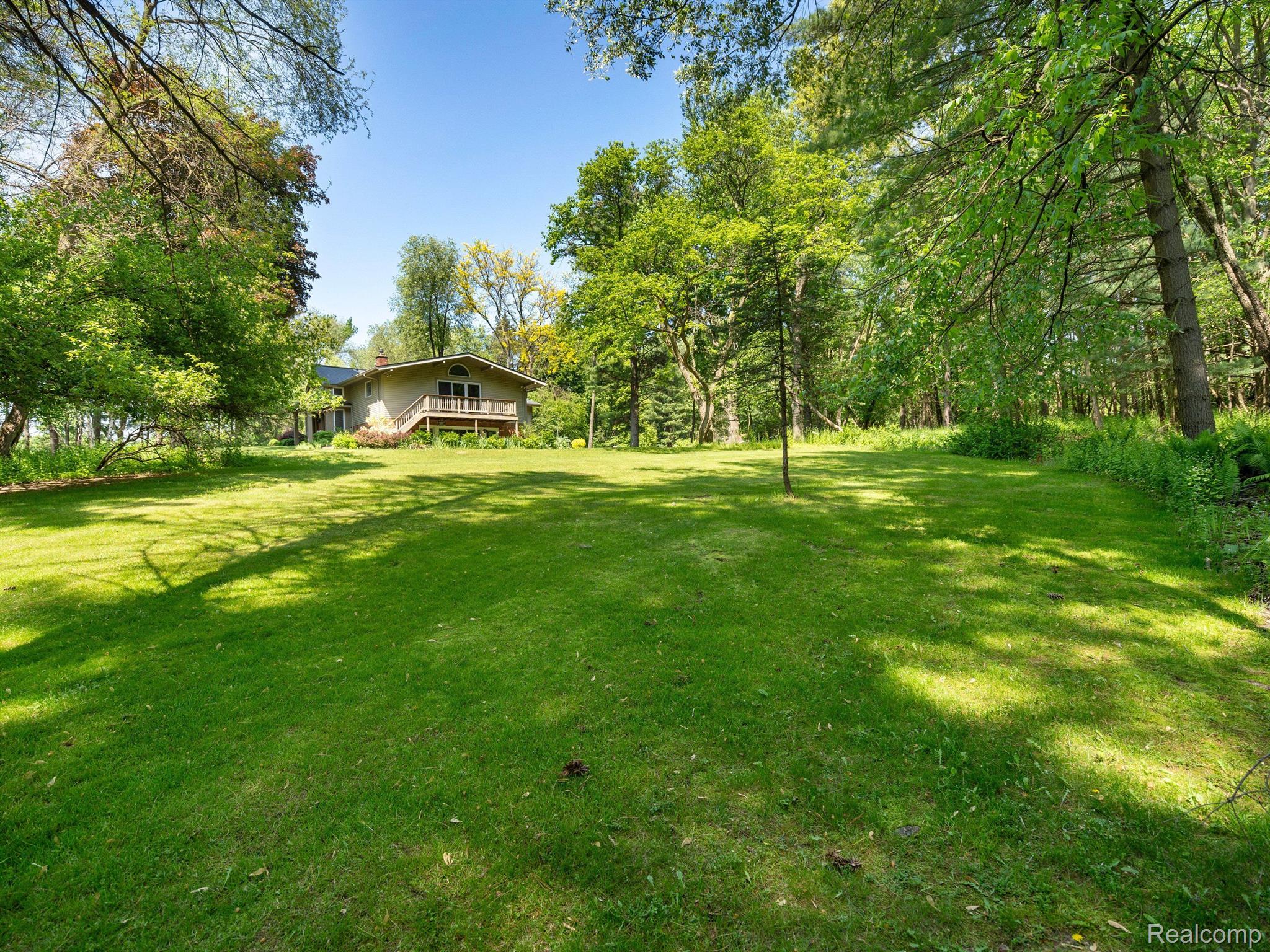 1331 Avon Circle W